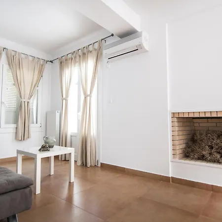 Nefeli 4* سكيروس