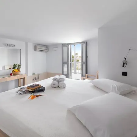 Nefeli 4* سكيروس